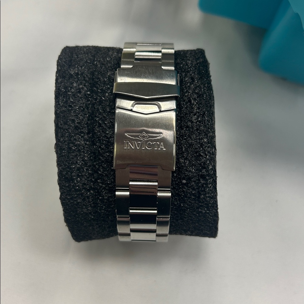 Invicta Silver and Blue Dive Watch - Picture 9 of 9